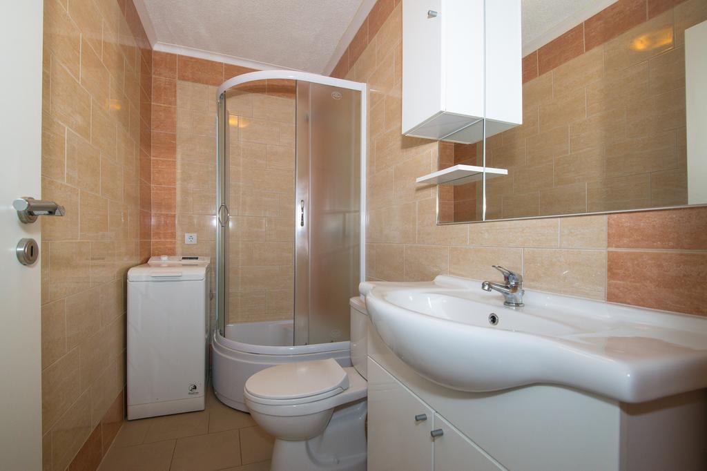 Apartment Afrika Makarska Esterno foto