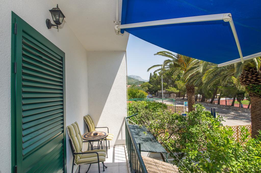 Apartment Afrika Makarska Esterno foto